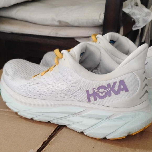 HOKA One One Clifton 8 - Picture 1 of 10